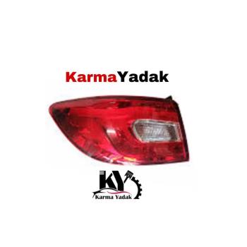 خطر عقب روی گلگیر راست بسترن B30